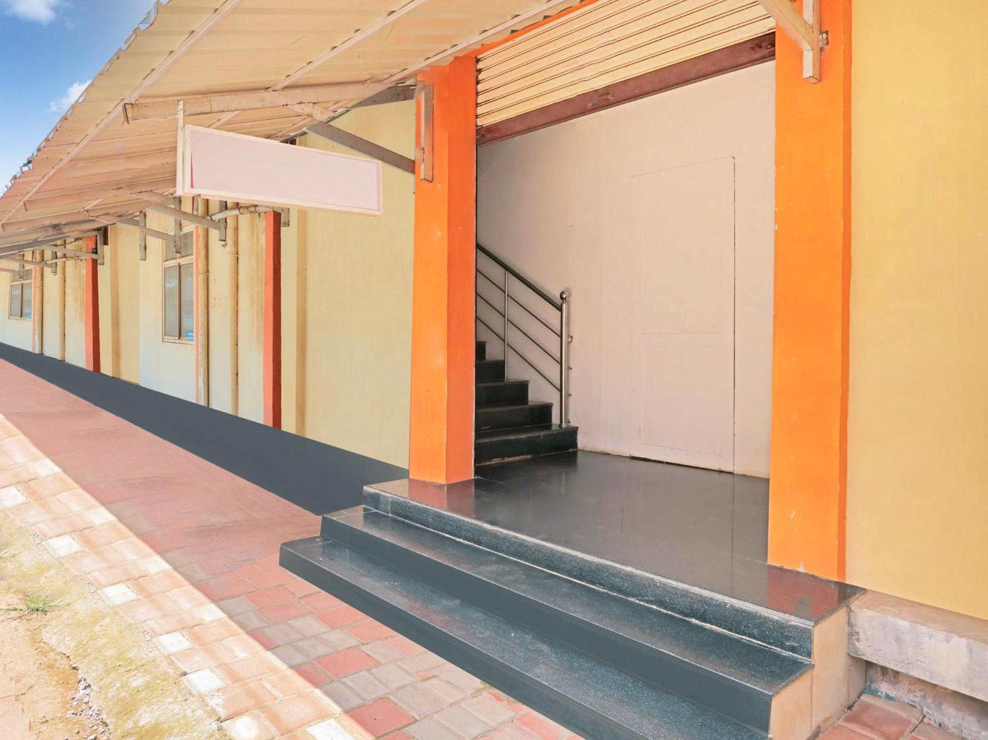 Hotel O Nila Tourist Home Thiruvananthapuram Kültér fotó